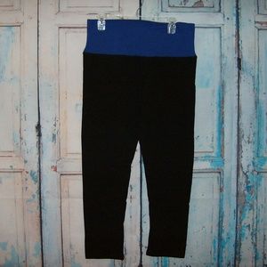 PLUS CAPRI YOGA PANTS